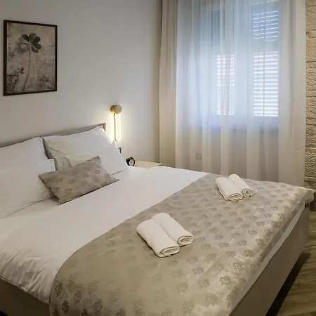 Stone Vista Luxury Apartman *